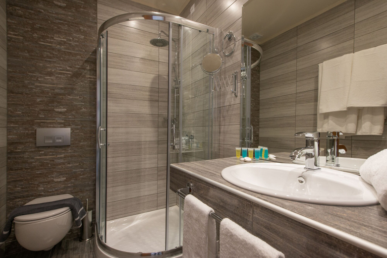 Bathroom 4, Angelica Hotel, East Macedonia and Thrace