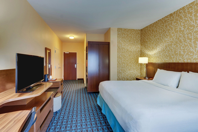 Bedroom 4, Fairfield Inn & Suites Dunn I-95, Harnett
