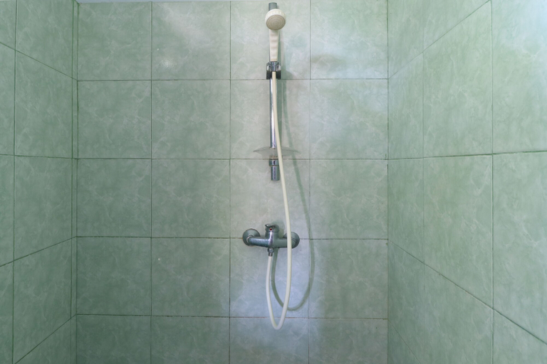 Bathroom 3, Bali Senia Hotel, Denpasar