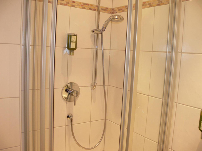 Bathroom 5, Hotel Häußler, Pfaffenhofen an der Ilm