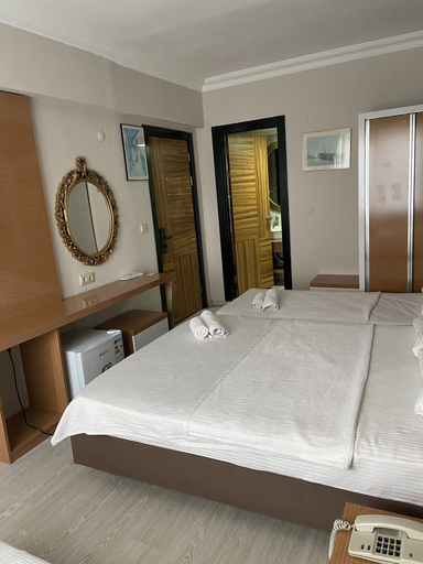 Bedroom 2, Serenity Suit Hotel, Antalya