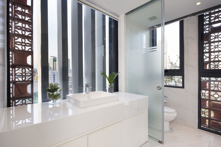 Bathroom 4, INNSiDE by Meliá Saigon Central, District 1