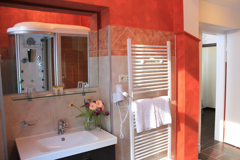 Bathroom 5, Kurhotel Quellenhof, Cochem-Zell
