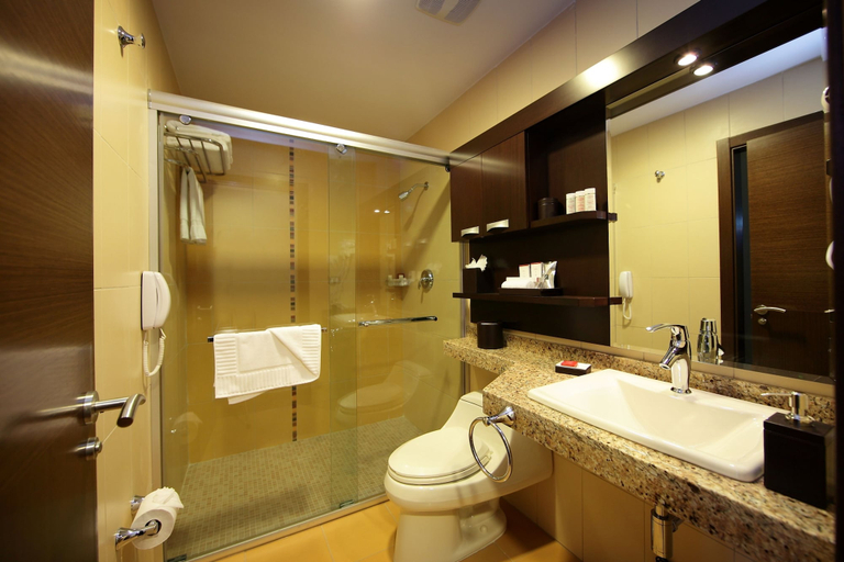 Bathroom 5, Marriott Executive Apartments Panama City, Finisterre, Panamá