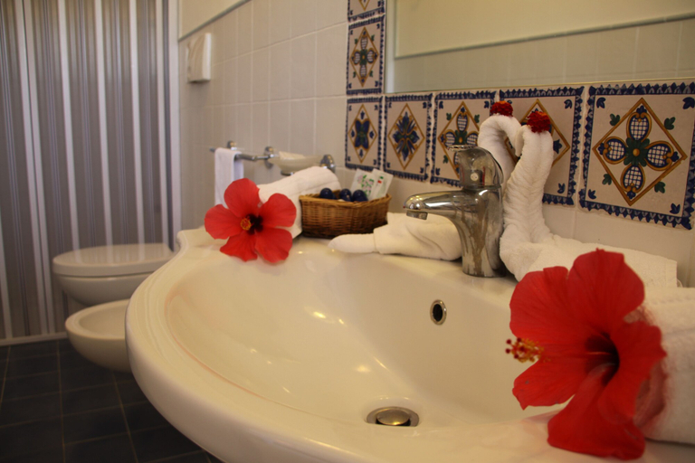Bathroom 5, Hotel Baia del Capo, Vibo Valentia