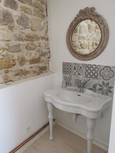 Bathroom 2, La Bastide des Mûriers, Gard
