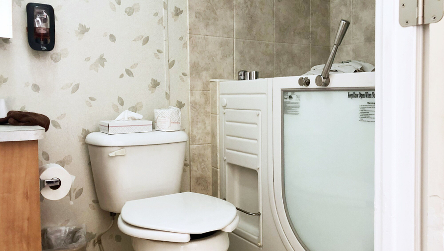Bathroom 4, Ticaboo Lodge, Garfield