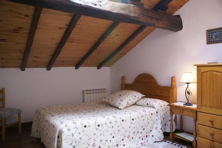 Bedroom 2, Agroturismo Urresti, Vizcaya
