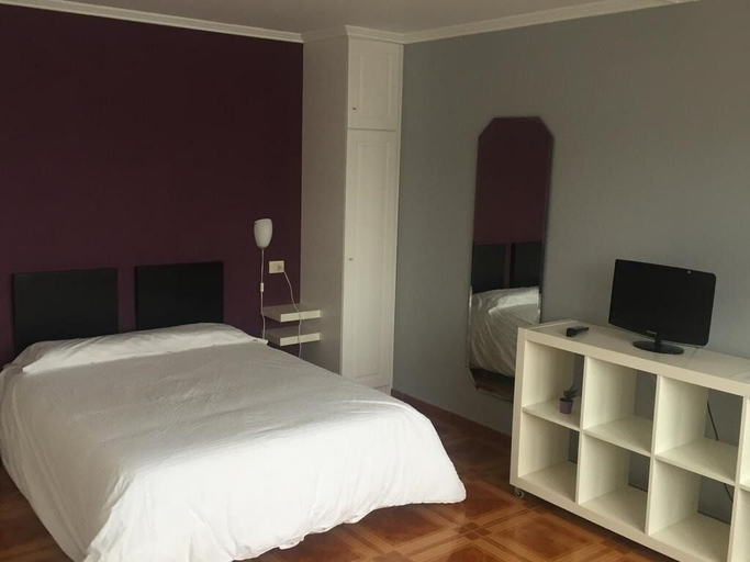 Bedroom 4, Hotel Playa de Quenxe, A Coruña