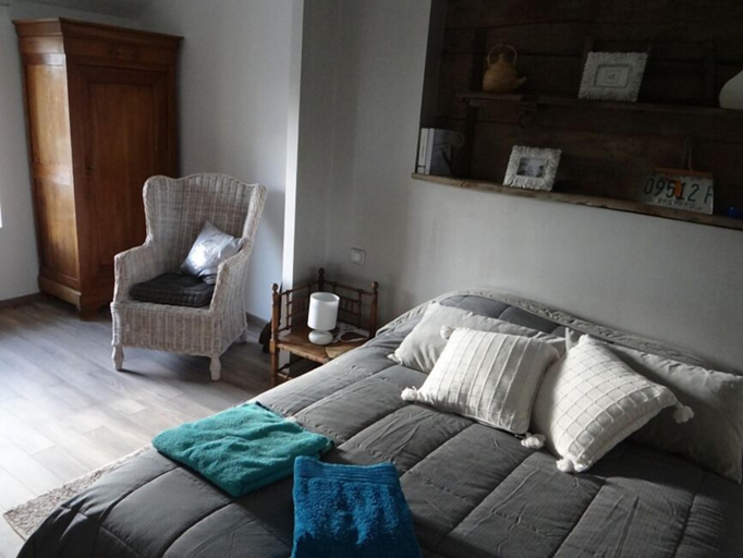 Bedroom 3, Chambres d'hôtes les Perrettes, Mayenne
