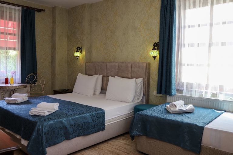 Bedroom 4, Doruk Hotel, Ayvalık