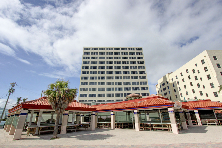 Exterior & Views 2, Hollywood Beach Tower, Broward