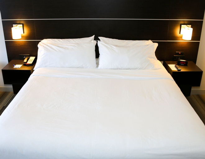 Bedroom 14