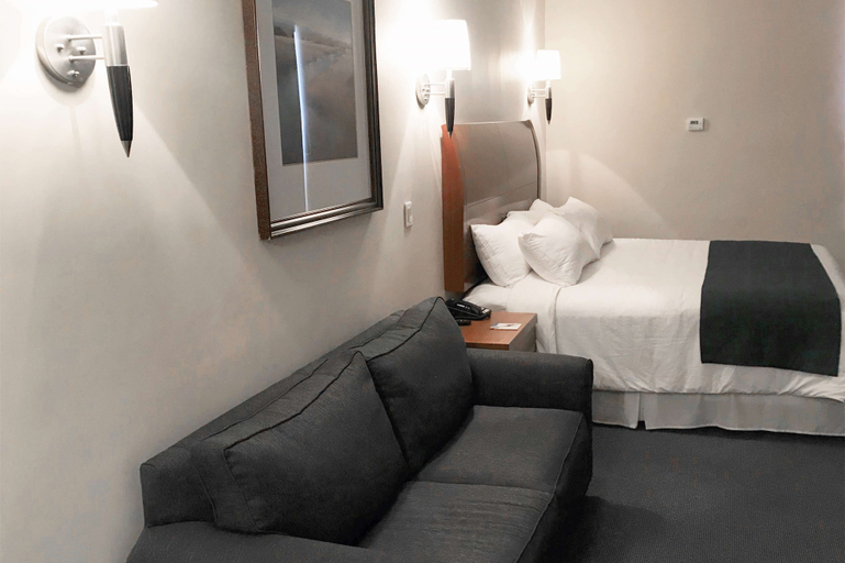 Bedroom 2, Days Inn by Wyndham Piedras Negras, Piedras Negras