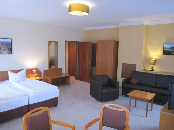 Bedroom 4, Hotel am Kellerberg, Saale-Holzland-Kreis