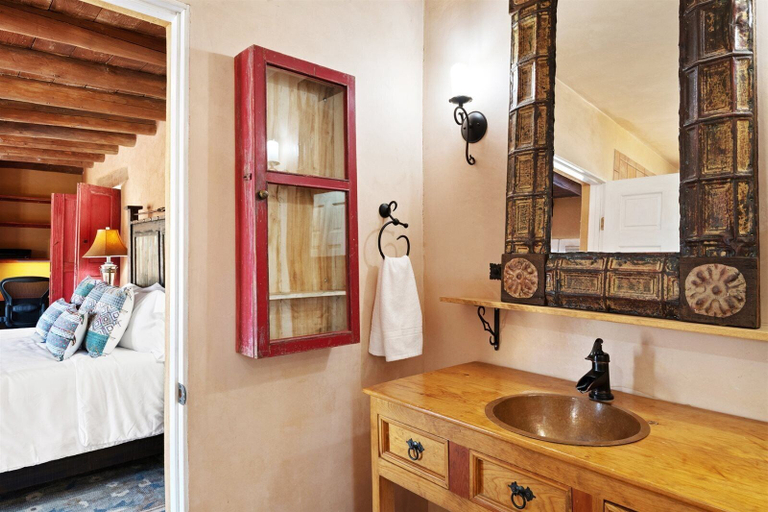 Bathroom 3, Casa Carmen Zia - Comfortable East Side Elegance - NEW Listing, Santa Fe
