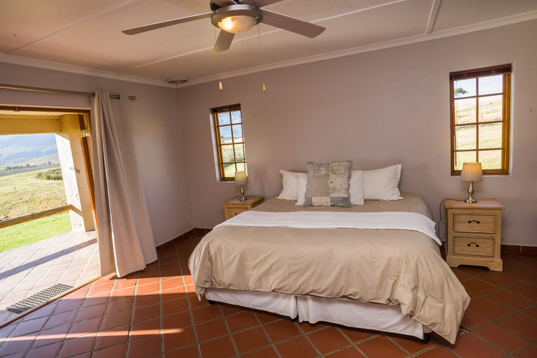 Bedroom 3, Kwetu Guest Farm, Overberg