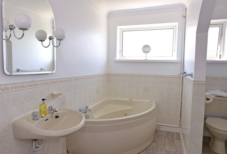 Bathroom 3, Beach Garden, East Sussex