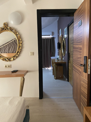 Bedroom 4, Serenity Suit Hotel, Antalya