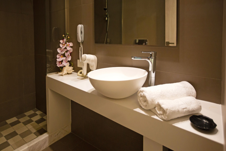 Bathroom 4, Anna Maria Village, Crete