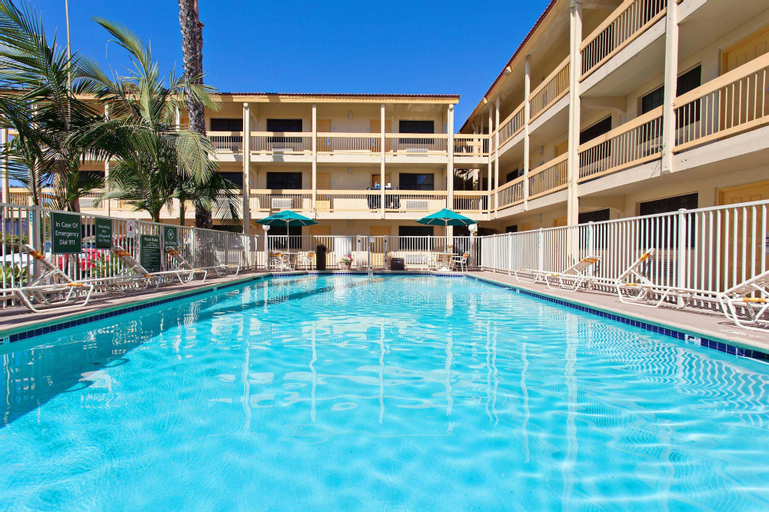 La Quinta Inn by Wyndham Costa Mesa / Newport Beach, Orange
