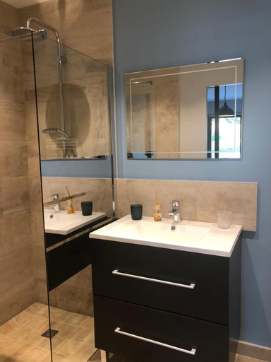 Bathroom 5, Cosy Wood House, Aube
