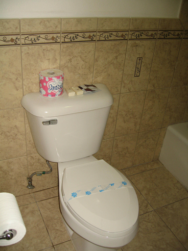 Bathroom 3, Royal Inn Motel Long Beach, Los Angeles