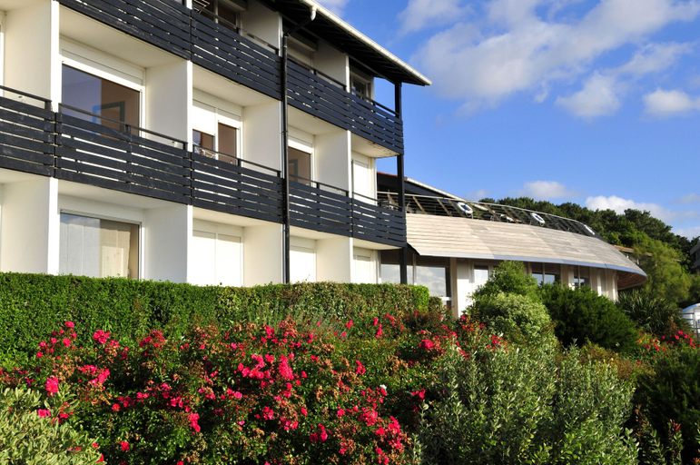 Exterior & Views 2, Azureva Anglet, Pyrénées-Atlantiques