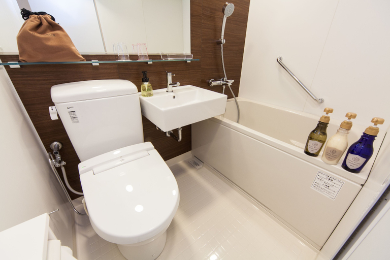 Bathroom 5, Hotel Mystays Haneda, Ōta