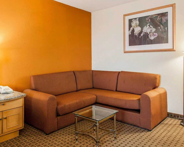 Others 5, Quality Inn & Suites Shelbyville I-74, Shelby