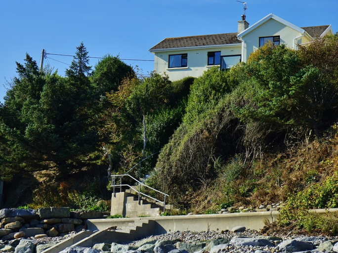 Exterior & Views, The Cottage - Sea Views Direct Access to Beach Pet Friendly, Pembrokeshire