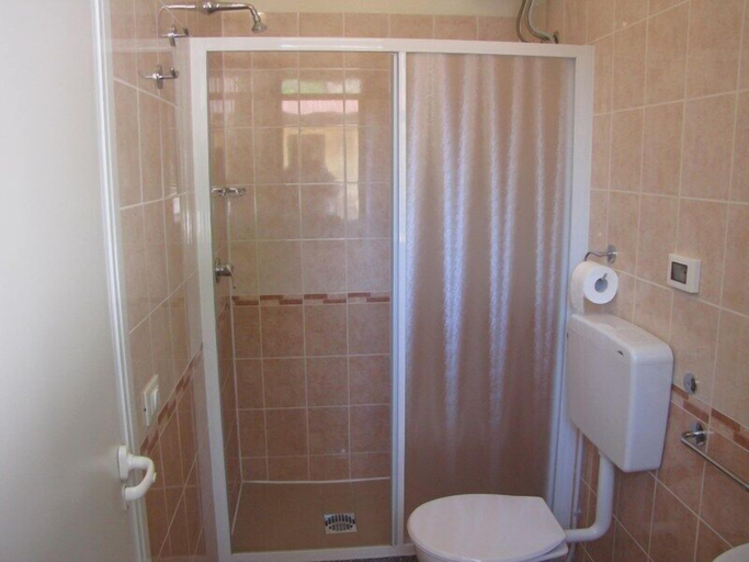 Bathroom 3, Camping Viareggio, Lucca