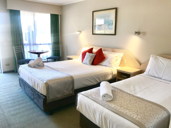 Bedroom 2, Burwood East Motel, Melbourne