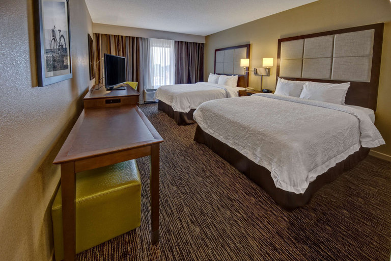 Bedroom 3, Hampton Inn by Hilton Dunn, Harnett