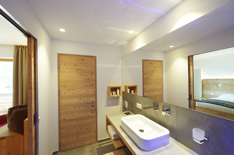 Bathroom 4, Vegan Hotel LA VIMEA, Bolzano