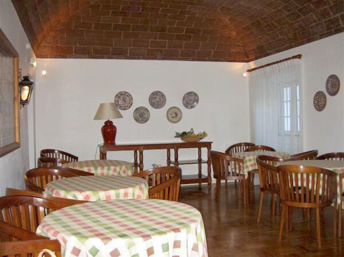 Others 4, Hotel Riviera, Évora