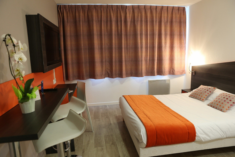 Bedroom 4, Adonis Paris Sud, Val-de-Marne