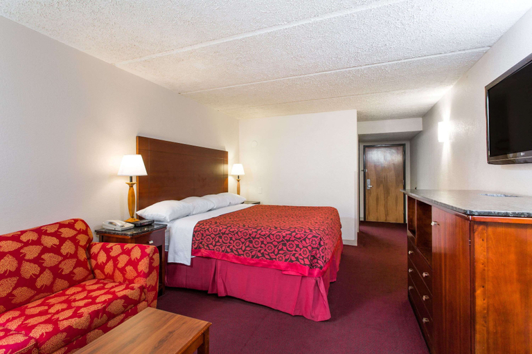 Bedroom 3, Rodeway Inn High Point - Archdale, Randolph