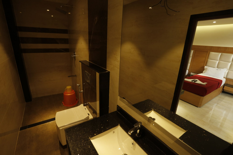 Bathroom 3, New Cape Hotel, Kanniyakumari