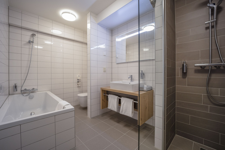 Bathroom 4, Fletcher Hotel-Restaurant Leidschendam Den Haag, Leidschendam-Voorburg
