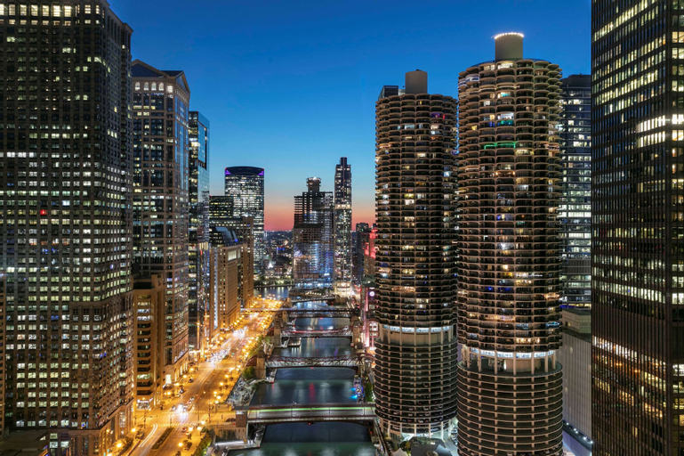 Exterior & Views 29