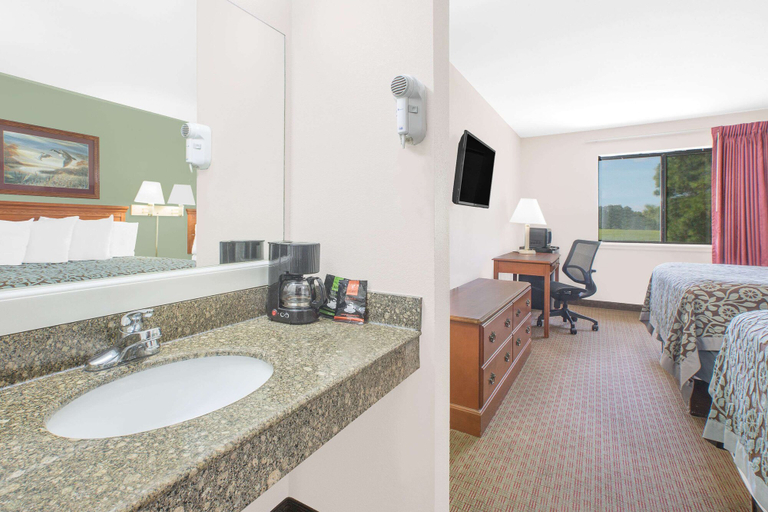 Others 5, Days Inn & Suites by Wyndham Brinkley, Monroe