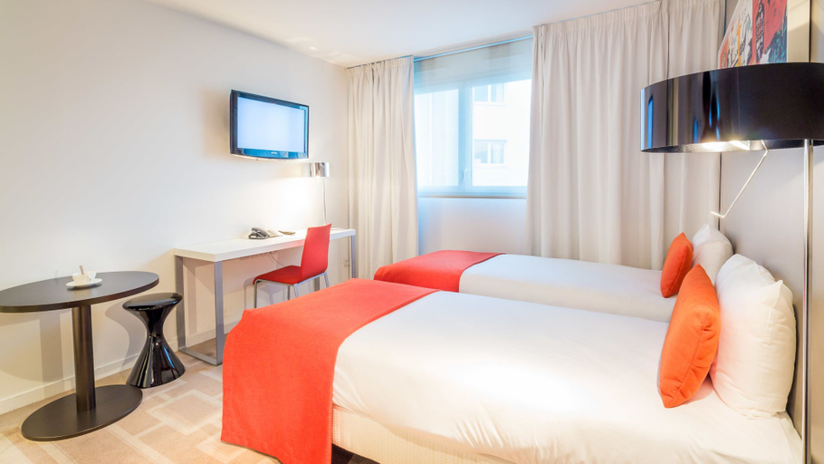 Bedroom 4, Aparthotel Adagio Marseille Timone, Bouches-du-Rhône