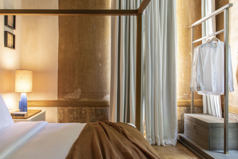 Bedroom 5, Monsieur Didot, Attica