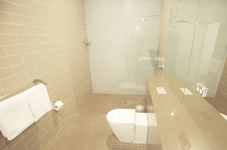 Bathroom 4, Hotel Bondi, Sydney