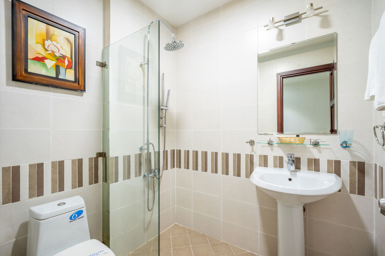 Bathroom 4, Hoang Yen Hotel - Phu My Hung, District 7