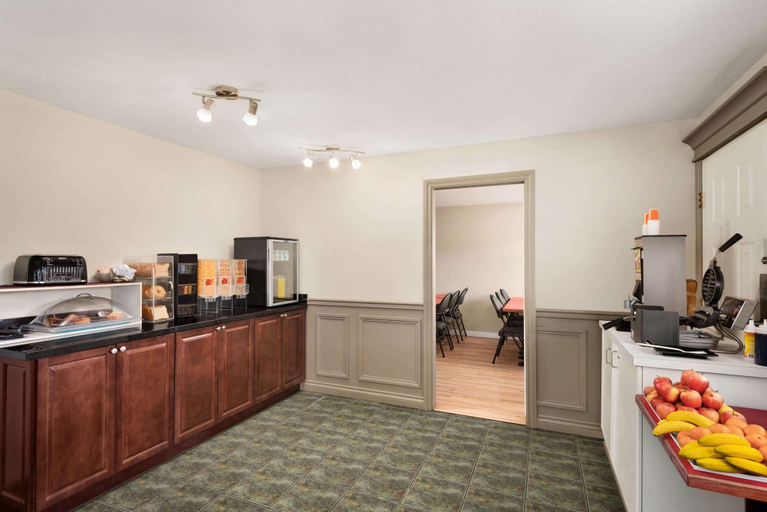 Others 5, Travelodge by Wyndham Salmon Arm, Columbia-Shuswap