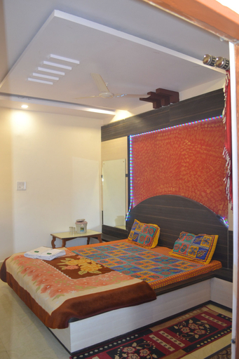 Bedroom 2, Hotel Satpura Safari, Hoshangabad