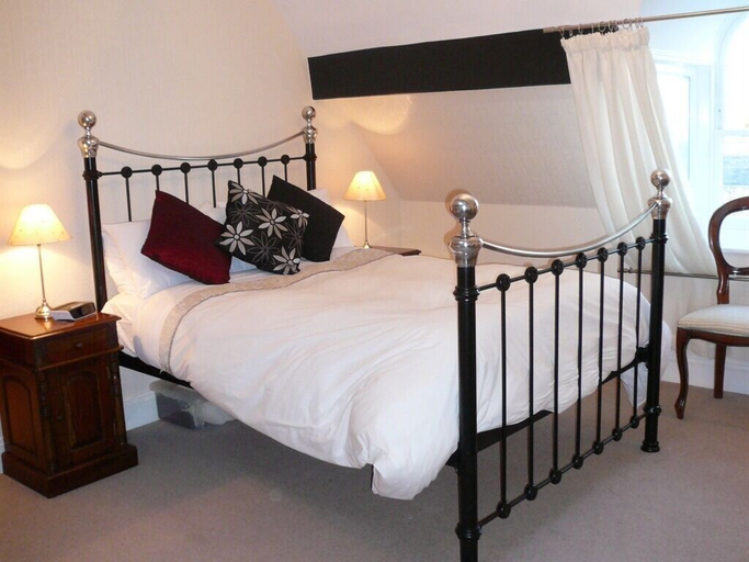 Bedroom 2, Ascot House, York