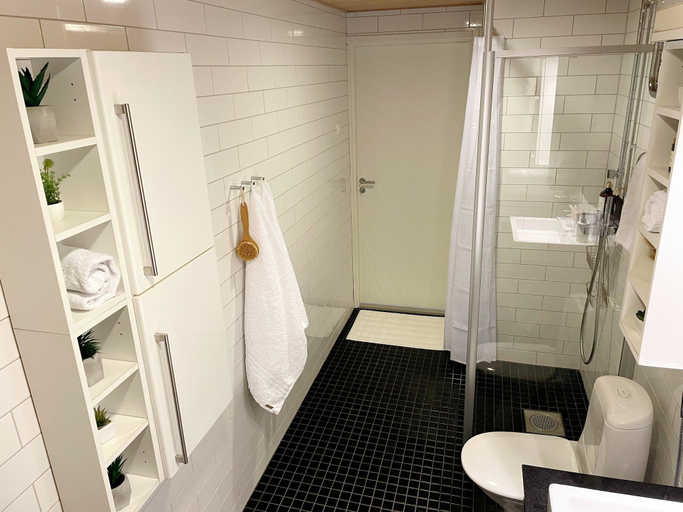 Bathroom, Superb 1BR home with sauna and terrace, Uusimaa
